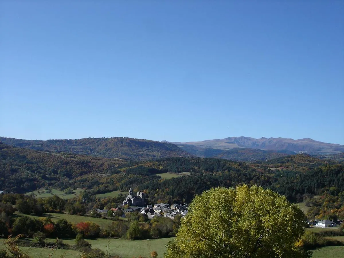 L Oustalou Maison D Hotes De Charme En Auvergne Piscine Privee Chauffee Saint-Nectaire 0*,